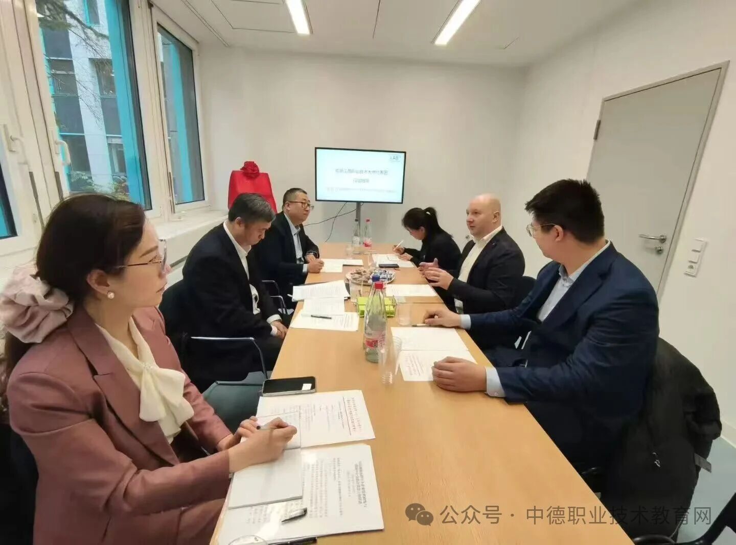 1762521579651630.jpg 4.jpg